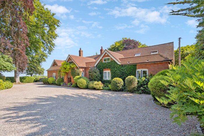 5 Bedroom Detached House For Sale In Little Tring Road, Tring, HP23