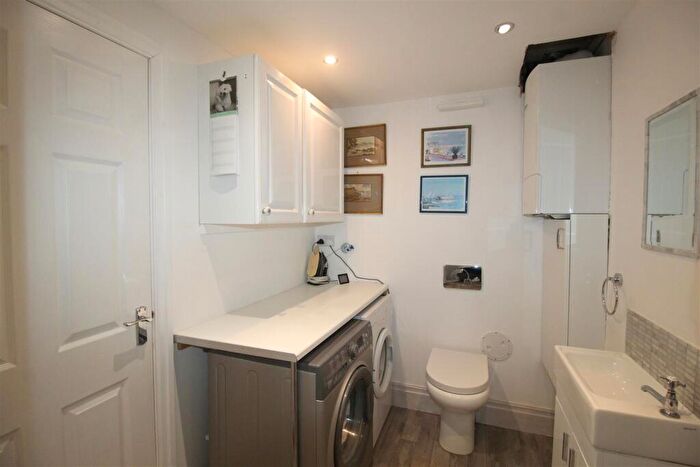 4 Bedroom Detached House For Sale In Bishops Gate, Lytham St. Annes, FY8