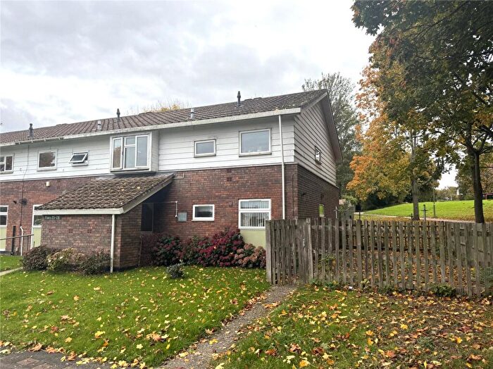 1 Bedroom Flat For Sale In Bach Close, Basingstoke, Hampshire, RG22