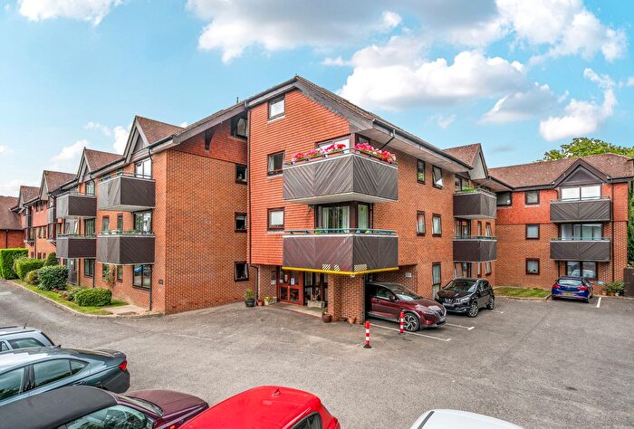 2 Bedroom Flat For Sale In Sandhurst Road, Tunbridge Wells, Kent, TN2