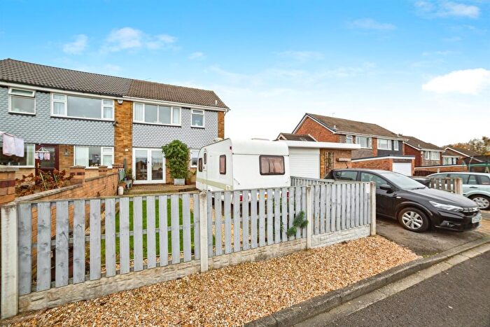 3 Bedroom Semi-Detached House For Sale In Cranswick Way, Conisbrough, Doncaster, DN12