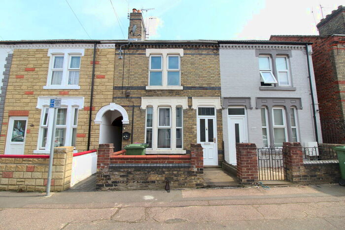 1 Bedroom Flat To Rent In Jubilee Street, Woodston, Peterborough, PE2