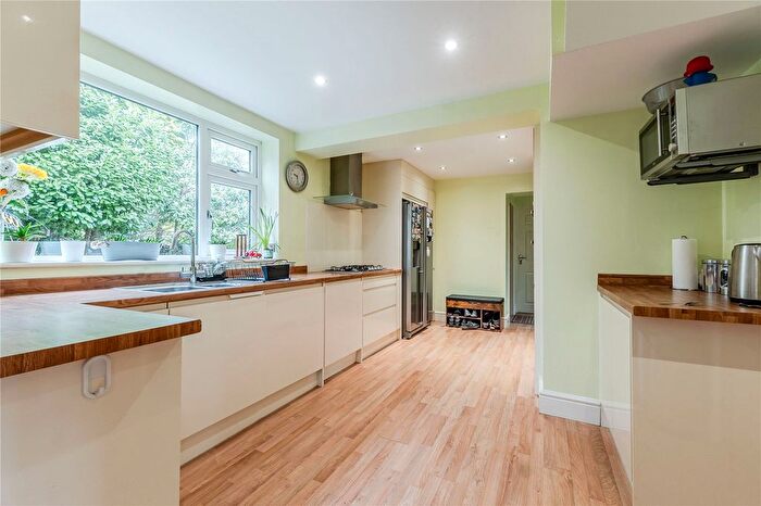 5 Bedroom Detached House For Sale In Oxford Drive, Kippax, Leeds, LS25