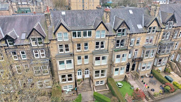 2 Bedroom Flat For Sale In Haverah Park, Harrogate, HG2