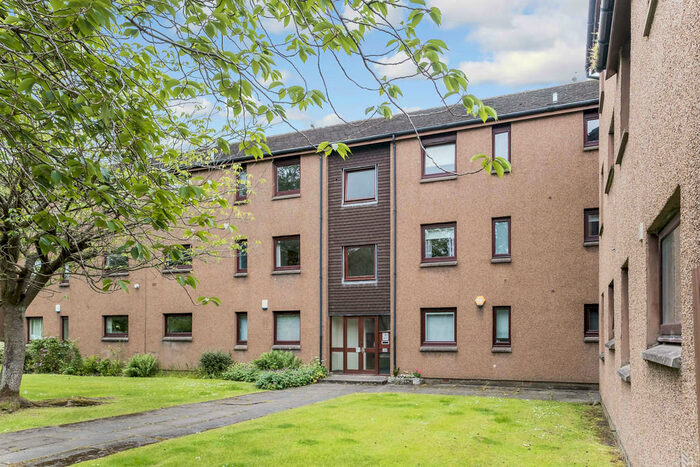 2 Bedroom Apartment To Rent In /, Fortingall Place, Kelvindale, G12