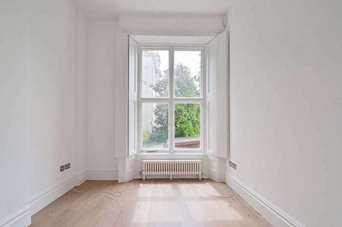 2 Bedroom Flat To Rent In Regents Park Road, Primrose Hill, London, NW1