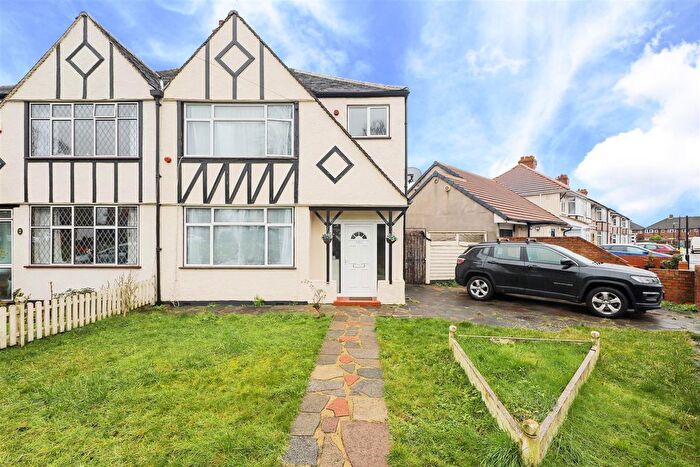 3 Bedroom Semi-Detached House To Rent In Churchill Avenue, Hillingdon, UB10