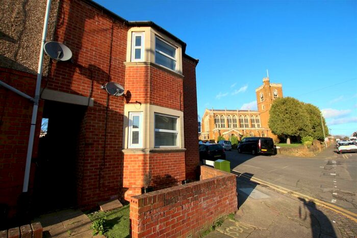 2 Bedroom Flat To Rent In Edinburgh Road, Northampton, NN2
