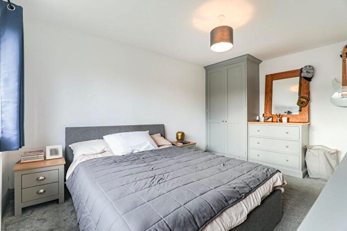 3 Bedroom End Of Terrace House For Sale In Durham Way, Harrogate, HG3