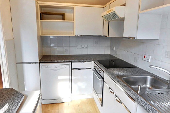 2 Bedroom End Of Terrace House For Sale In Delapre Drive, Banbury, OX16