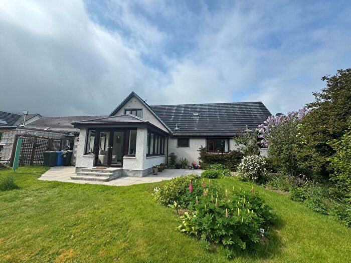 6 Bedroom Detached House For Sale In Lingay Lewiston, Drumnadrochit, Inverness, IV63