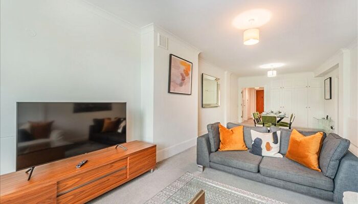 4 Bedroom Flat To Rent In Park Road, London, NW8