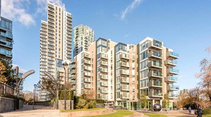 2 Bedroom Apartment To Rent In Sandpiper Building, Newnton Close, Woodberry Down, N4