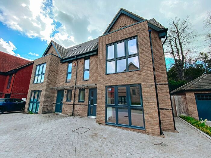 3 Bedroom Semi-Detached House To Rent In Marchment Square, Peterborough, PE3