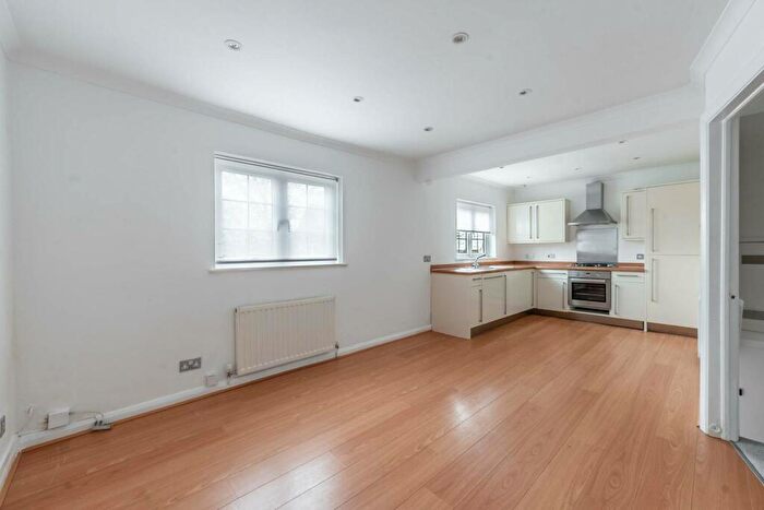 2 Bedroom Flat To Rent In Stanmore Hll, Stanmore, HA7