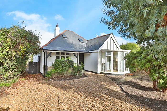 3 Bedroom Detached House For Sale In Mockbeggar, Ringwood, BH24