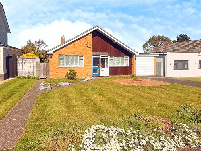 4 Bedroom Bungalow For Sale In Barchester Way, Tonbridge, Kent, TN10