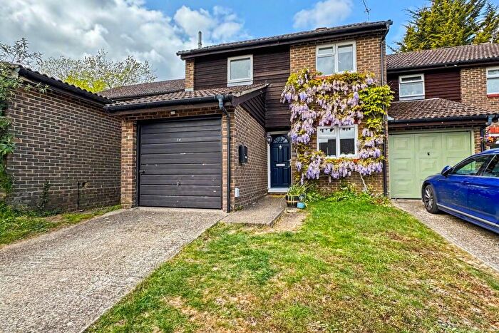 3 Bedroom Semi-Detached House For Sale In Badger Farm, SO22