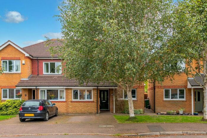 3 Bedroom Semi-Detached House To Rent In Chilberton Drive, Merstham, RH1