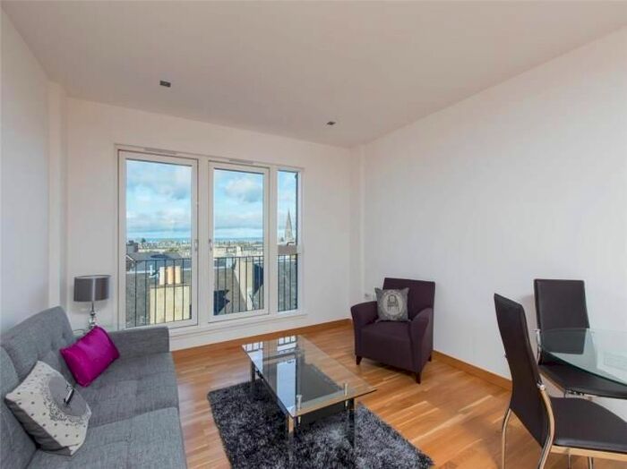 1 Bedroom Flat To Rent In Mcewan Square, Edinburgh, EH3