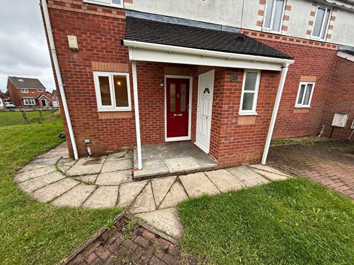 2 Bedroom Flat To Rent In Garswood Road, Great Lever, BL3