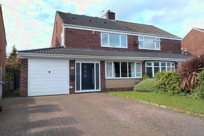 3 Bedroom Property To Rent In Sheriffs Drive, Manchester, M29