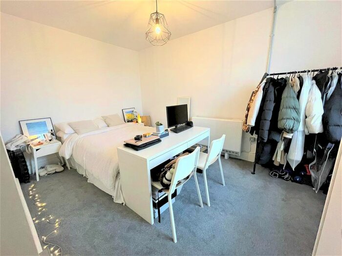 1 Bedroom Flat To Rent In Penthouse, Marlborough Place, Brighton, BN1