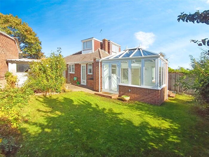 3 Bedroom Bungalow For Sale In Kingsgate Close, Maidstone, Kent, ME16