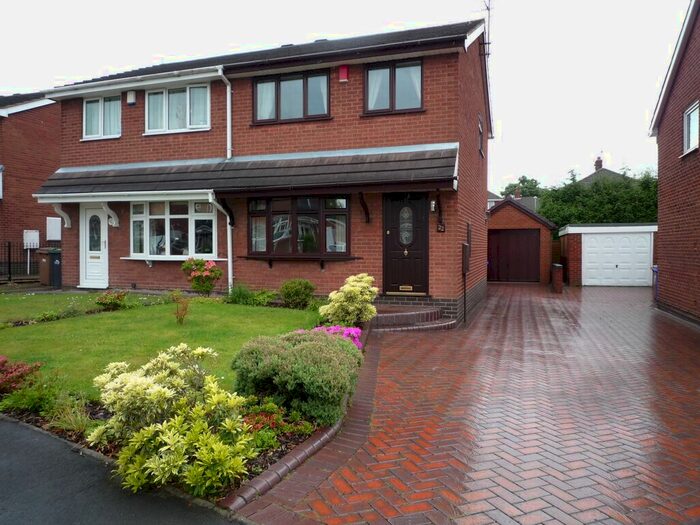 3 Bedroom Semi-Detached House To Rent In Helston Avenue, Weston Park, ST3