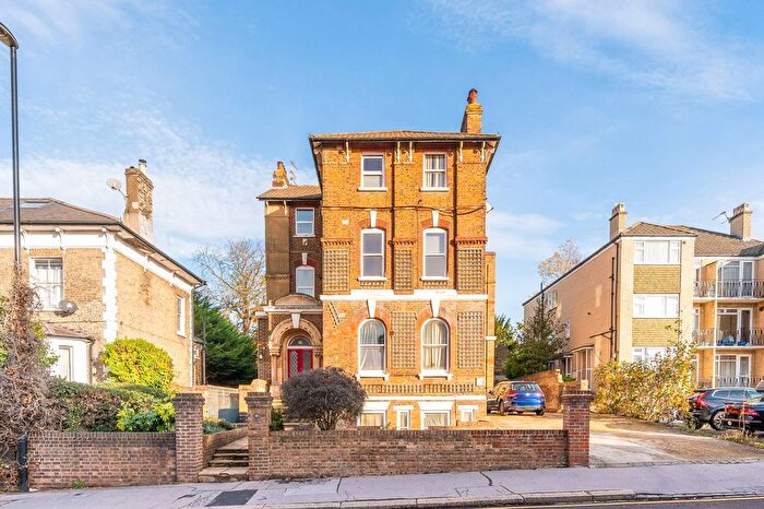 1 Bedroom Flat To Rent In Coombe Road, Central Croydon, Croydon, CR0