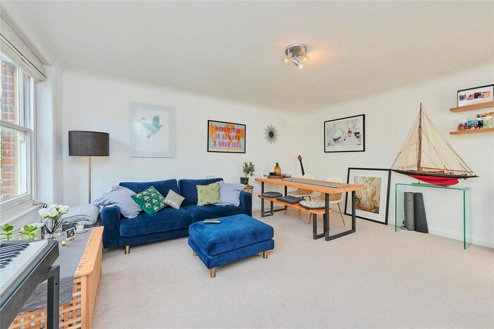 2 Bedroom Flat To Rent In Elgin Avenue, Maida Vale, London, W9