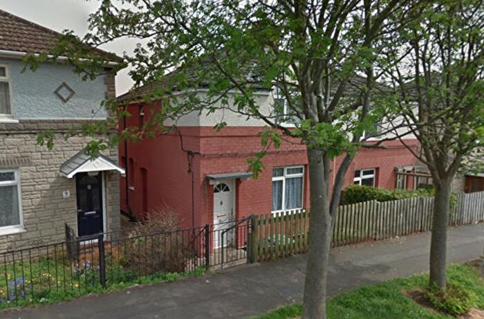 3 Bedroom Semi-Detached House To Rent In Hayway, NN9