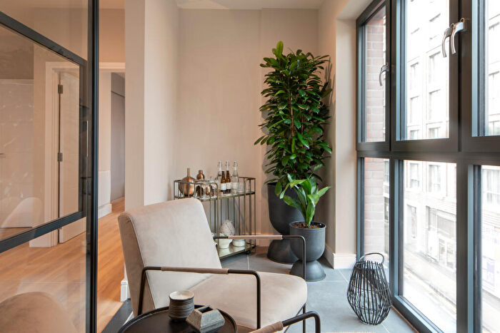 2 Bedroom Apartment To Rent In Lower Essex Street, Birmingham, B5