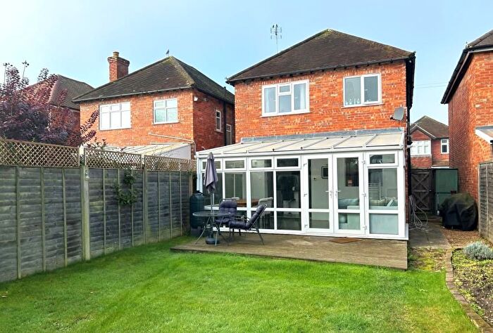 3 Bedroom Detached House To Rent In Whitemore Road, Guildford, GU1