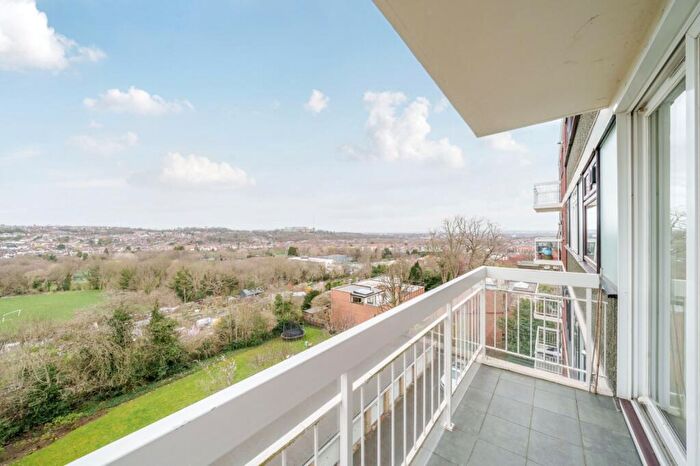 2 Bedroom Flat For Sale In Shepherds Hill, Highgate, London, N6