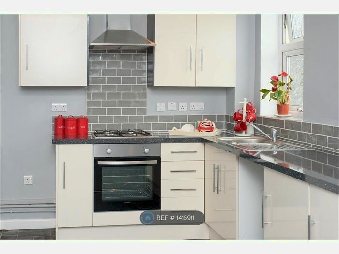 3 Bedroom Maisonette To Rent In City Road, Bristol, BS2