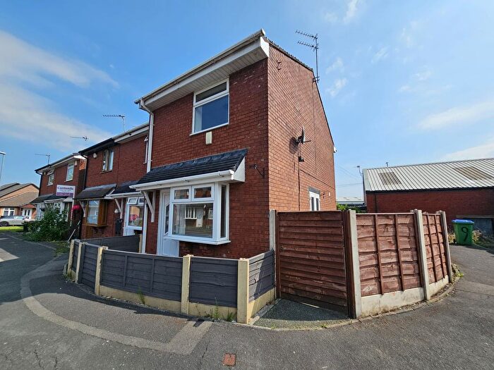 2 Bedroom End Of Terrace House For Sale In Summersgill Close, Heywood, OL10