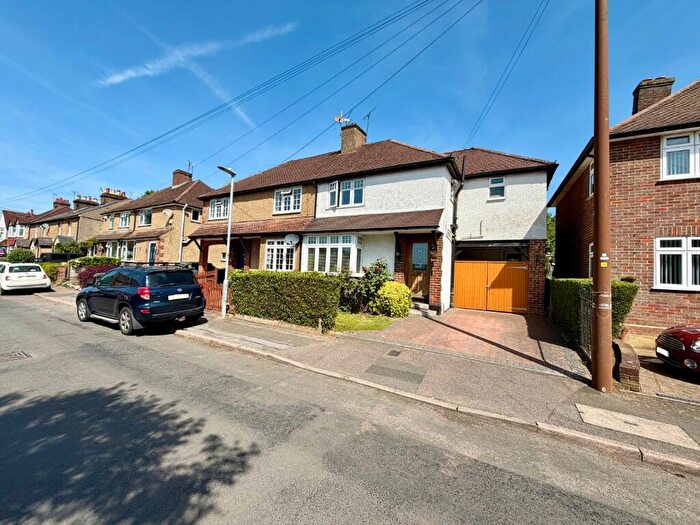 4 Bedroom Semi-Detached House For Sale In Grosvenor Terrace, Boxmoor Village, Hemel Hempstead, Hertfordshire, HP1