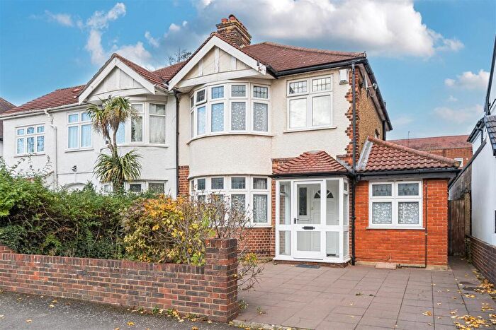 3 Bedroom Semi Detached House For Sale In Hamilton Avenue, Surbiton, KT6