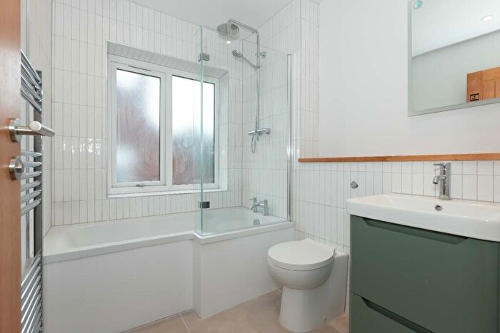 5 Bedroom House For Sale In Warren Way, Brighton, BN2