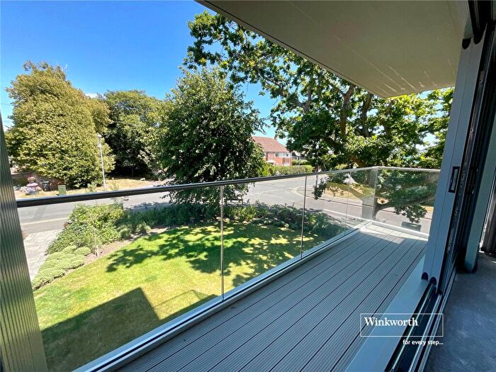 3 Bedroom Apartment For Sale In Waterford Road, Highcliffe, Christchurch, Dorset, BH23
