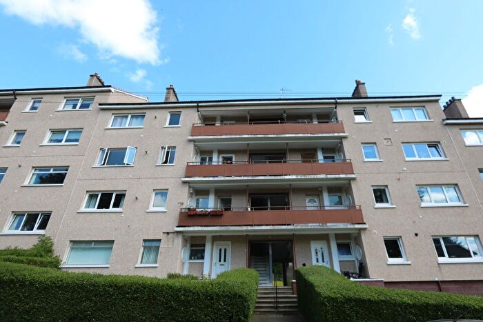 3 Bedroom Flat To Rent In Parkneuk Road, Glasgow, Glasgow City, G43