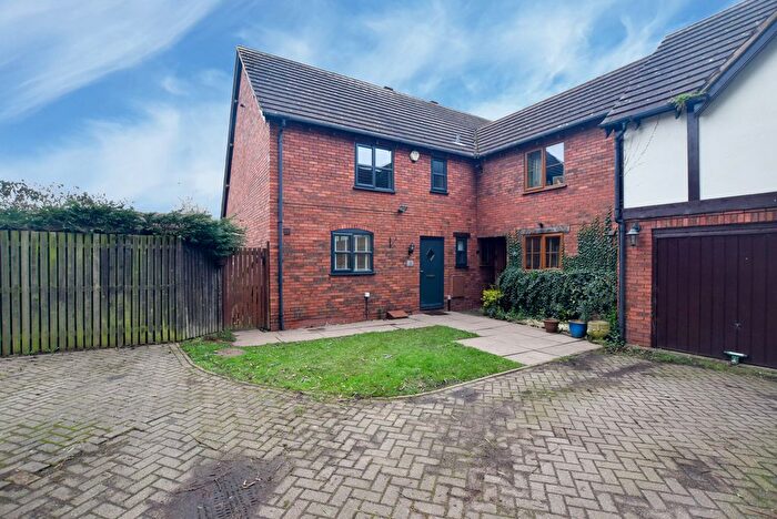 3 Bedroom End Terrace House For Sale In Mere Grove, Shawbirch, Telford, TF5