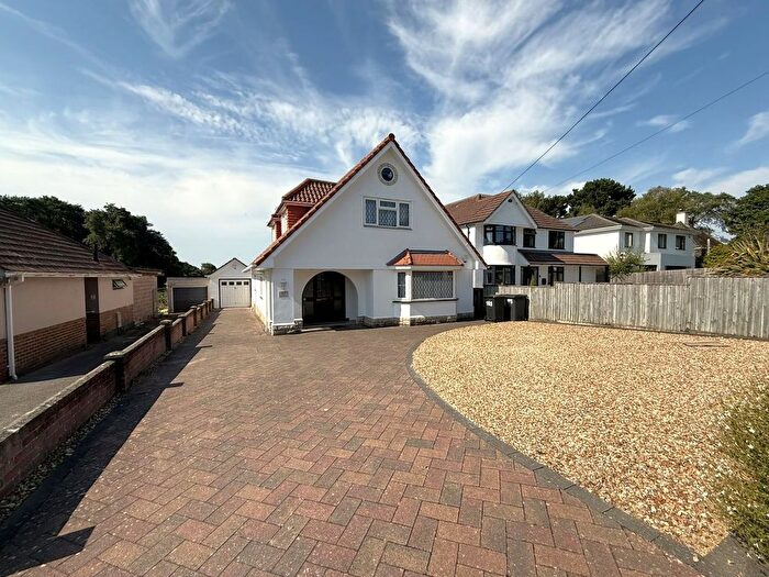 5 Bedroom Detached House For Sale In Sandy Lane, Upton, Poole, BH16