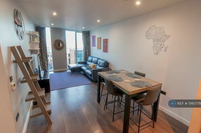 2 Bedroom Flat To Rent In Tennyson Apartments, Croydon, CR0