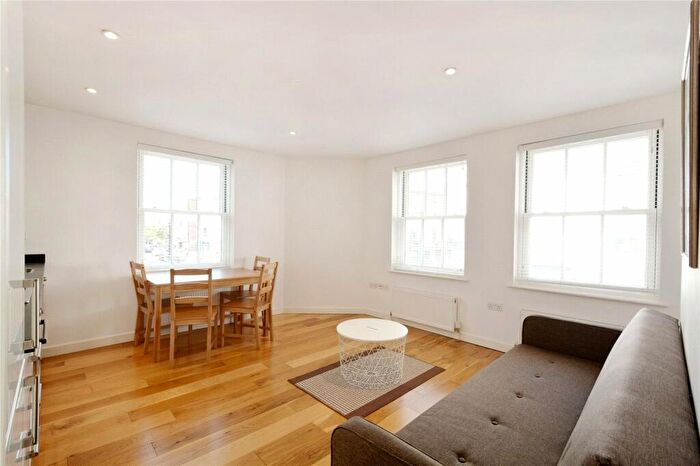1 Bedroom Apartment To Rent In Cardigan Road, Bow, London, E3