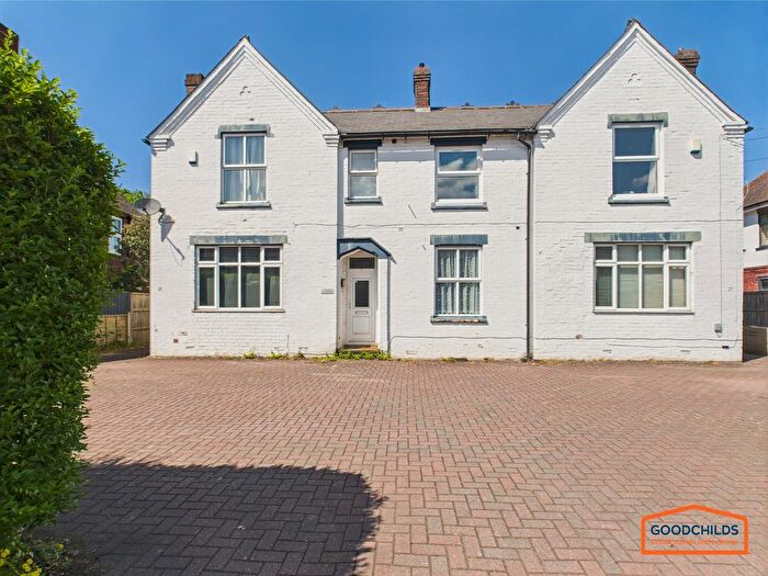 2 Bedroom Flat To Rent In Lichfield Road, Brownhills, WS8