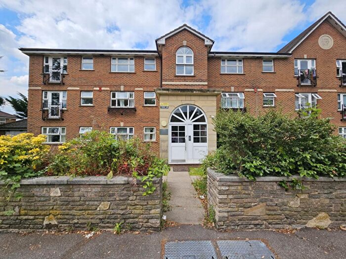 2 Bedroom Flat To Rent In Mardale Court, Page Street, Mill Hill, NW7