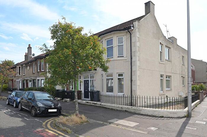 2 Bedroom Flat For Sale In Restalrig Gardens, Lochend, Edinburgh, EH7