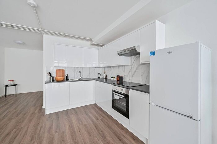 1 Bedroom Flat For Sale In Palmers Road, Bethnal Green, London, E2